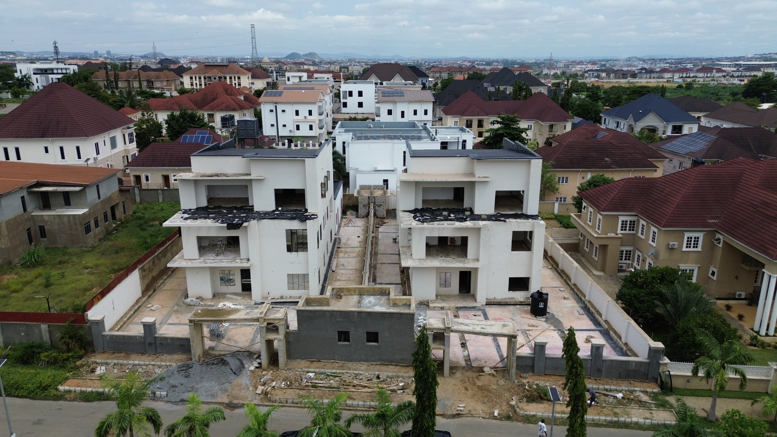 DCIM101MEDIADJI_0345.JPG 6 Bedroom Fully Detached Duplex + 2 BQ
